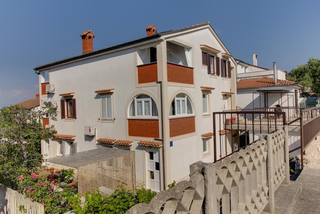 מאלי לוסיניי Apartment Nikolina מראה חיצוני תמונה